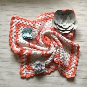 Crochet baby blanket NWOT